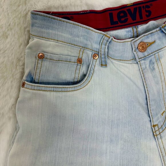 Levi’s Boys Light Wash Jeans - Picture 3 of 10